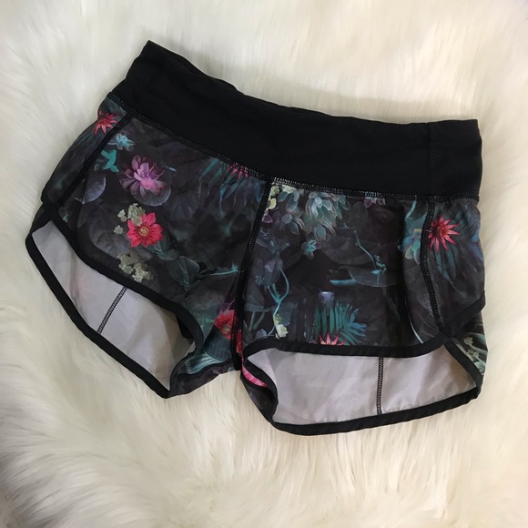 SOLD Lululemon speed short Curious jungle - Picture 3 of 4